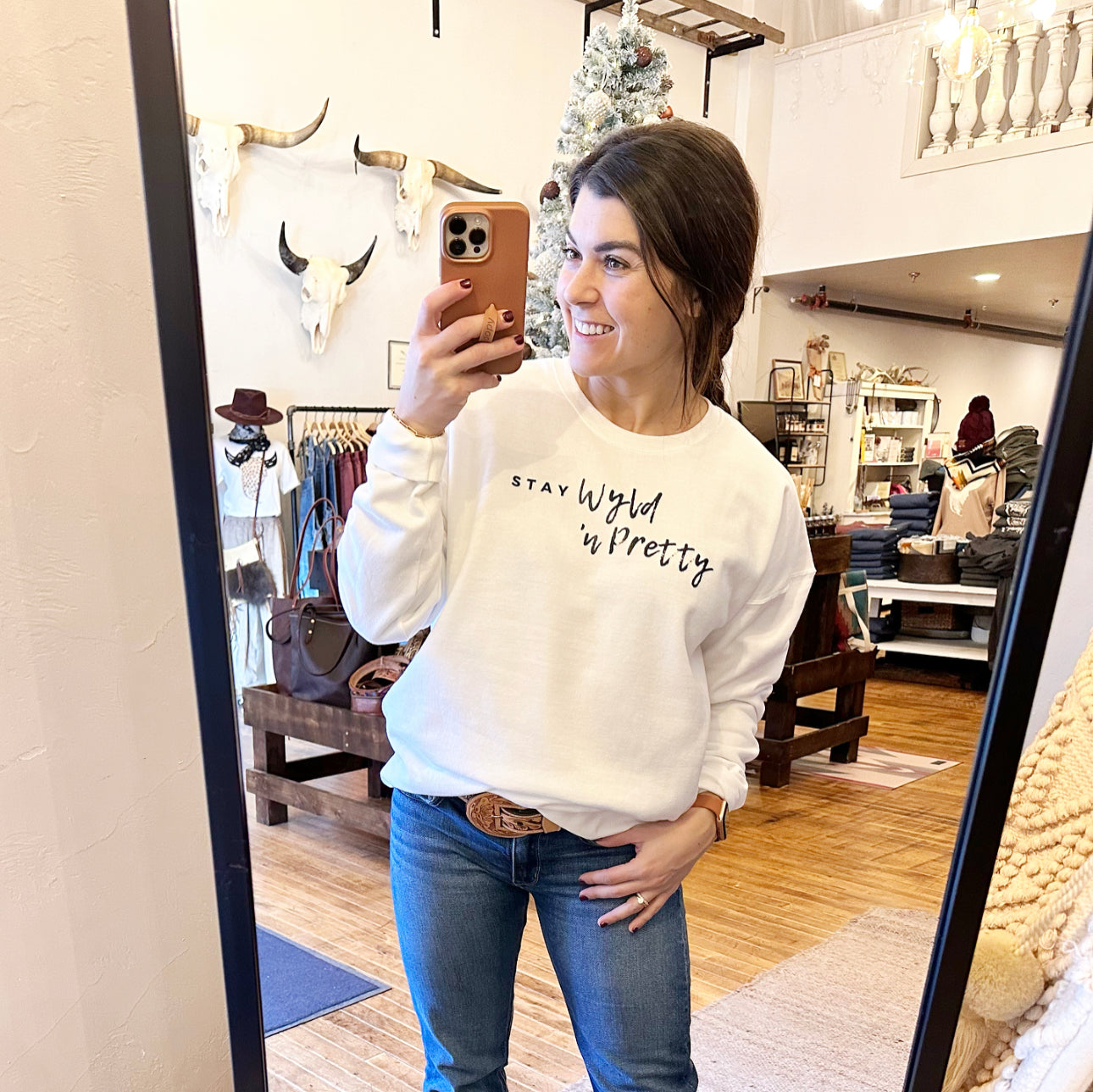 Stay Wyld ‘n Pretty Crew Sweatshirt- White